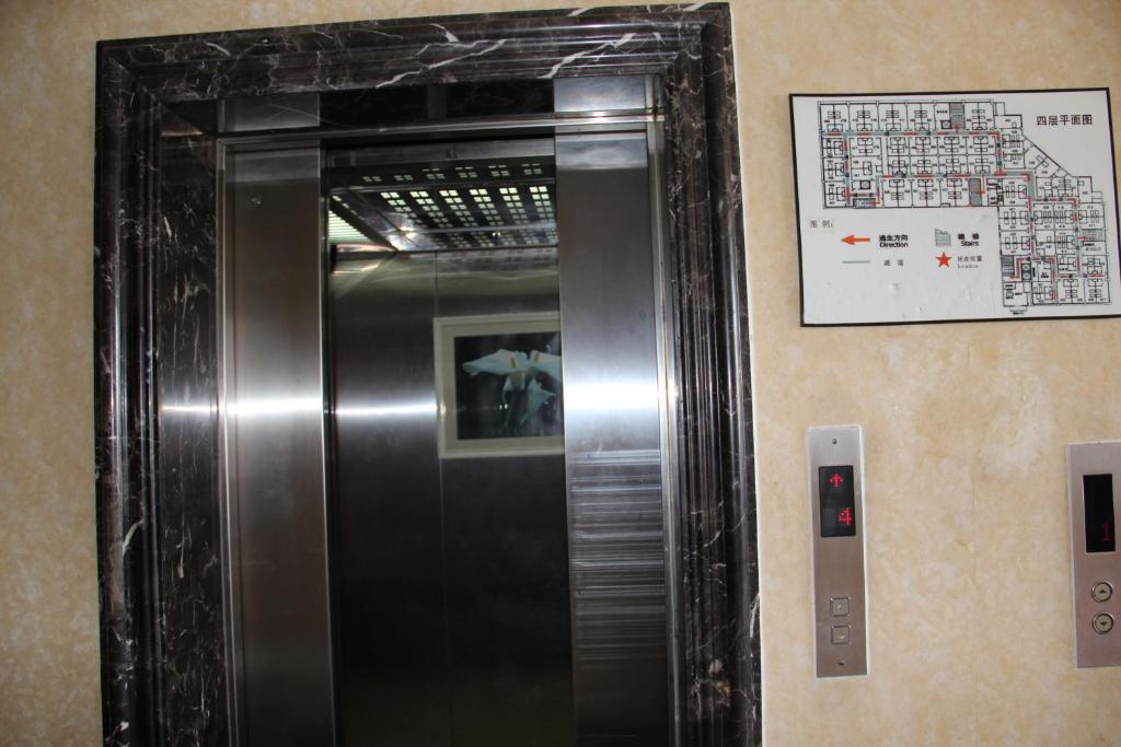 Super 8 Beijing Yizhuang Tianbao Hotel Exterior foto